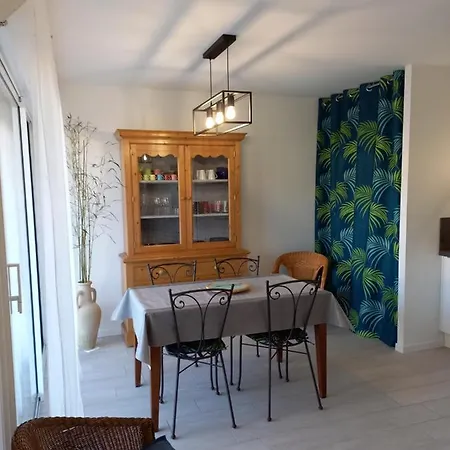 Πανσιόν C La Belle Vie Pessac